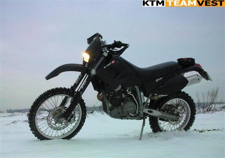 KTM 640 LC4 Enduro (SOLGT) - KTM TEAM VEST billede 9