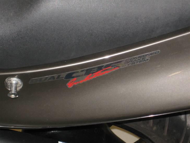 Honda CBR 1100 XX Blackbird billede 7