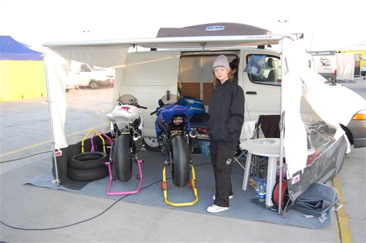 Suzuki GSX-R 750 K7 FORÆRET VÆK! - Cyklerne under den nye markise billede 5