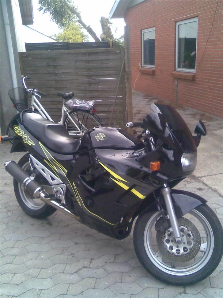 Suzuki GSX 750 F billede 1