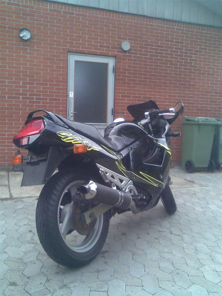 Suzuki GSX 750 F billede 3