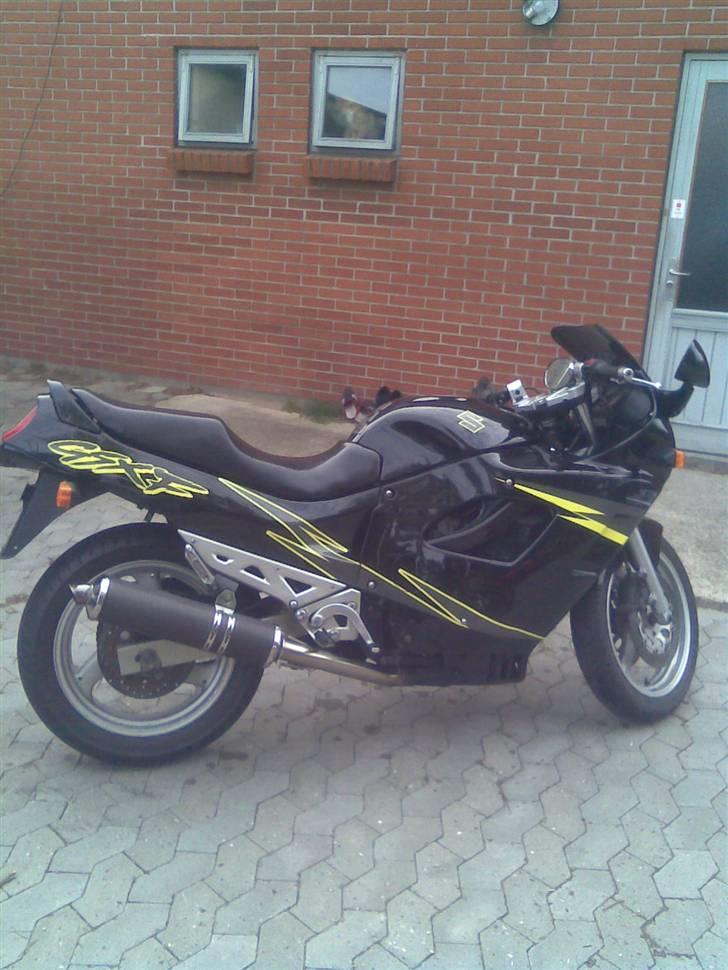 Suzuki GSX 750 F billede 4