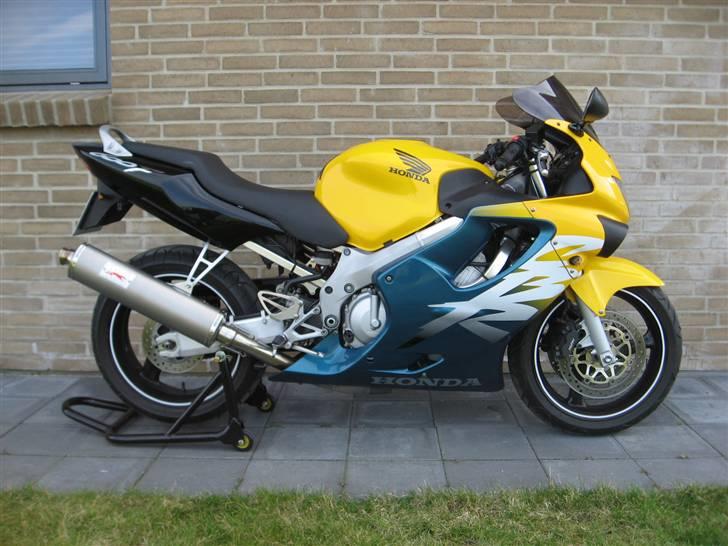 Honda CBR 600 F4 billede 1