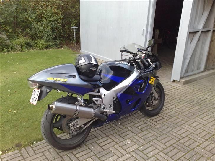 Suzuki GSXR 600 billede 1