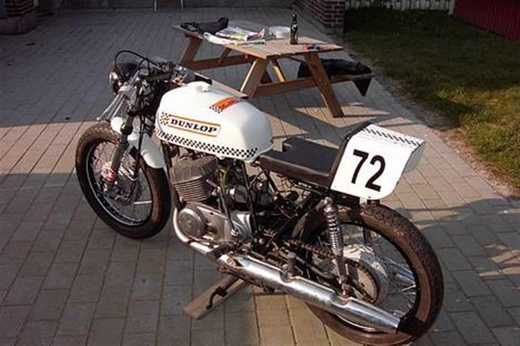 Suzuki gt250 "CAFÈ" billede 2