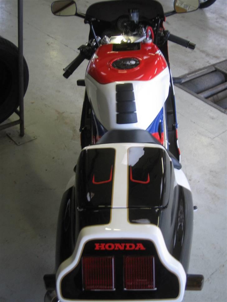 Honda VFR 400 R NC 30 billede 8