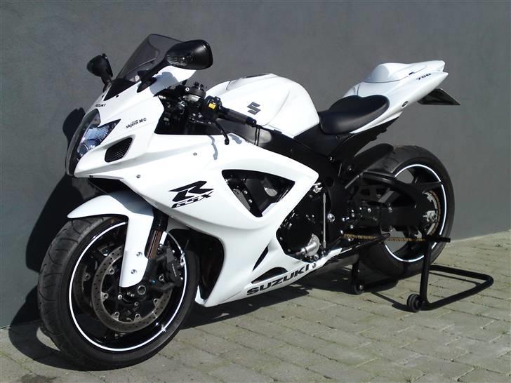 Suzuki GSXR 750 K7 ( Solgt ) - Hvid perlemor billede 1