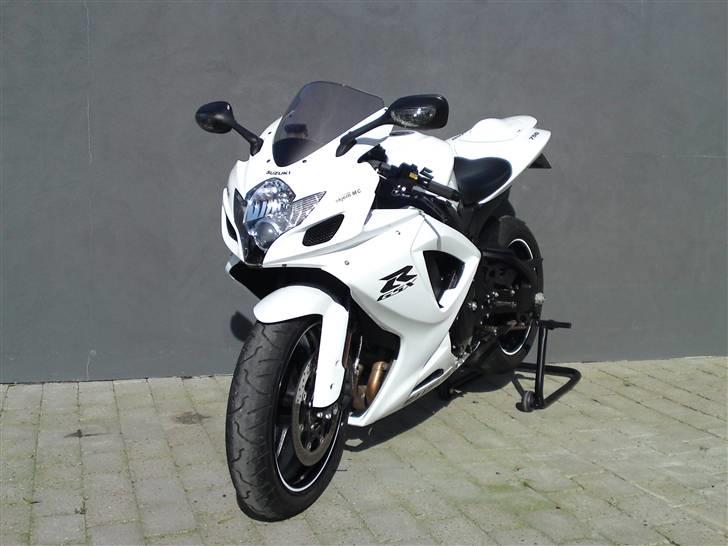 Suzuki GSXR 750 K7 ( Solgt ) billede 5