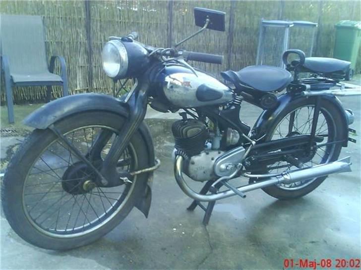 NSU fox - det er sgu da en flot gammel..ahøm ældre dame, hva ? billede 7