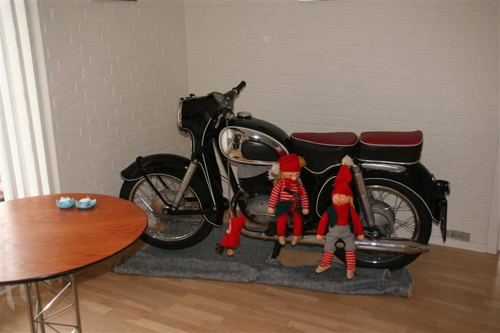 DKW RT 200VS til SOLGT - God Jul og godt nytår til alle som har været med til at dette år blev et kanon MC år for mig. billede 10