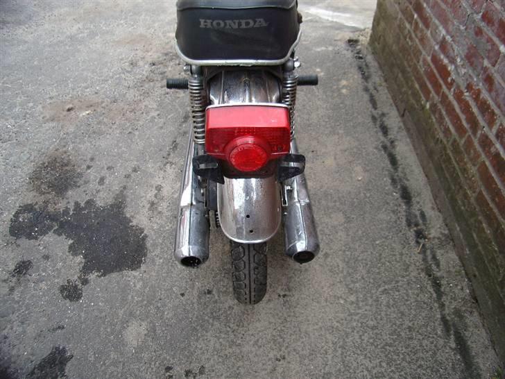 Honda cb 125 billede 2