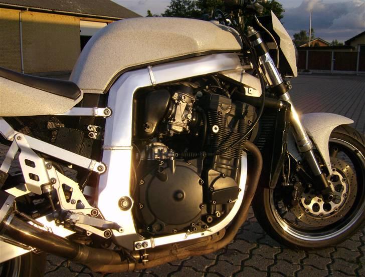 Suzuki GSXR 750 solgt billede 4