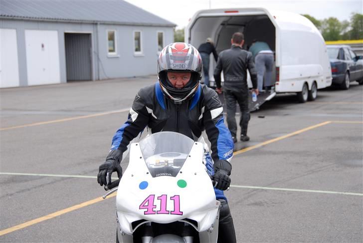 Honda CBR600RR - Så er første pas overstået.... og cyklen er "godkendt" billede 2