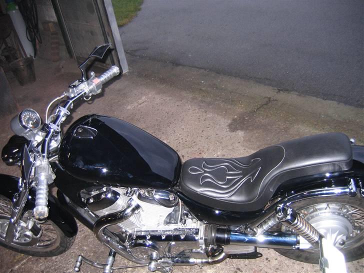 Suzuki Intruder billede 4