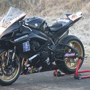 Suzuki GSXR 750 banecykel solgt