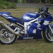 Yamaha YZf R6