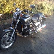 Yamaha v max