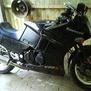 Kawasaki gpx 600 r