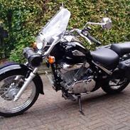 Suzuki 250 Intruder