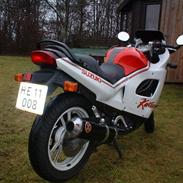 Suzuki GSX 600 F