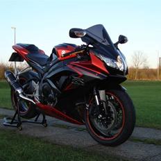 Suzuki GSX-R 750 K8