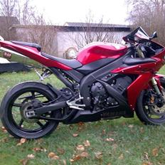 Yamaha r1 solgt