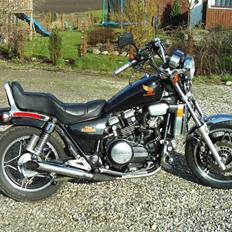 Honda VF 750 Custom "V45 Magna"