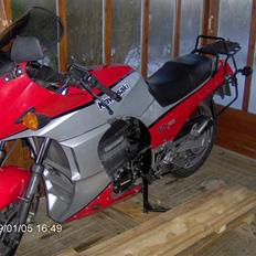 Kawasaki GPZ900R