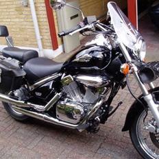 Suzuki 250 Intruder