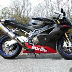 Aprilia RSV 1000 R Factory - SOLGT