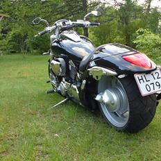 Suzuki M1800