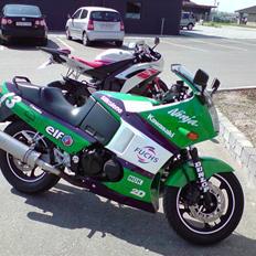Kawasaki GPX600R REPLICA - SOLGT