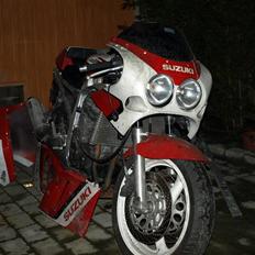 Suzuki GSX-R 750
