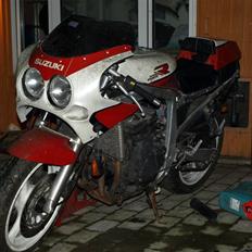 Suzuki GSX-R 750