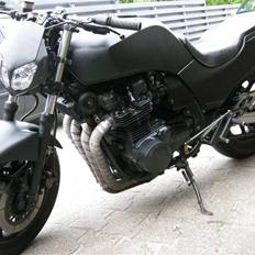 Kawasaki GPZ 1100 uni-trak Solgt