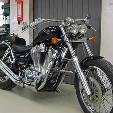Suzuki intruder vs1400