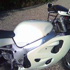 Suzuki gsx-r 750
