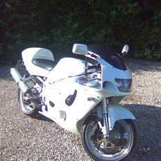 Suzuki gsx-r 750