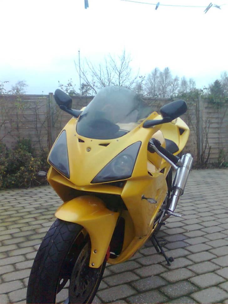 Honda vfr 400 r billede 3