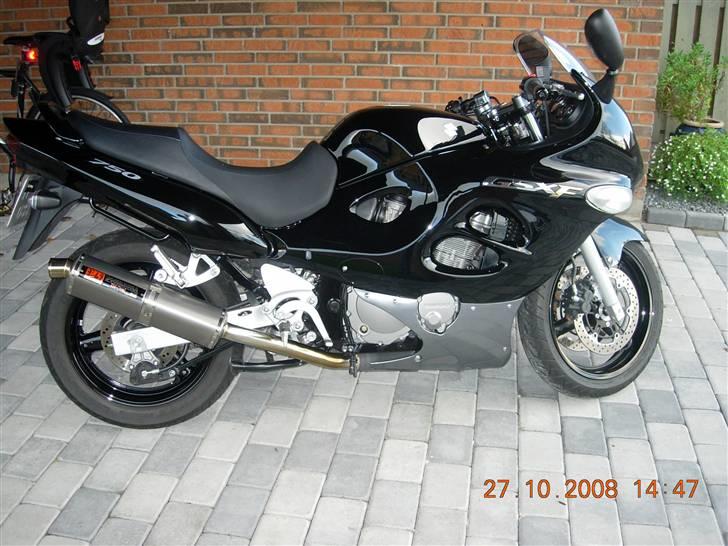 Suzuki GSX750F "Solgt" - Før billede 3
