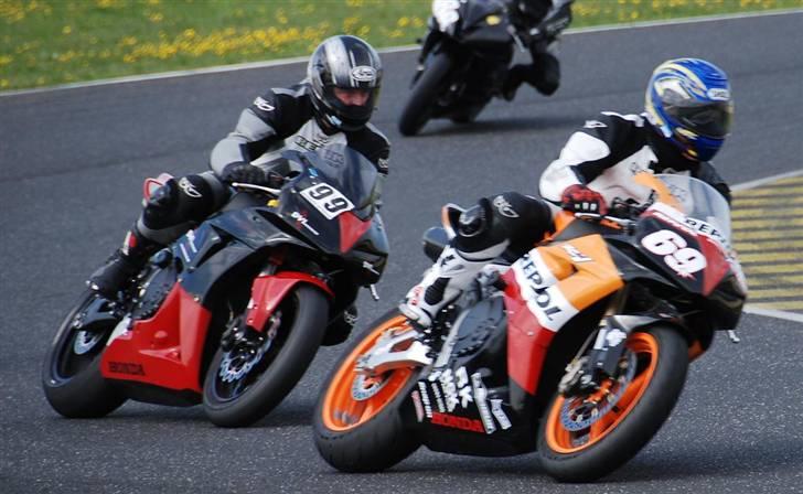 Honda CBR 1000 RR *SOLGT 2014* - Baneged!! Pannonia 2008, Steen G & jeg leger fangeleg :0) billede 16