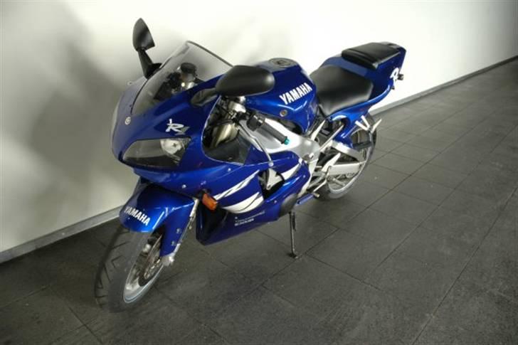 Yamaha yzf r1 billede 3