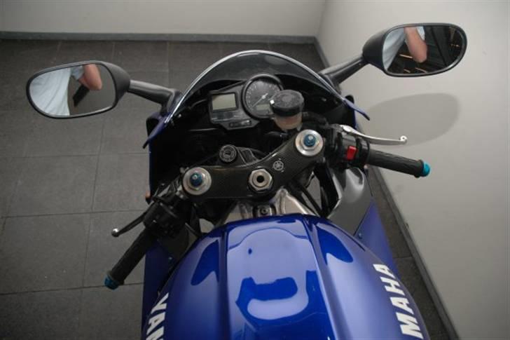 Yamaha yzf r1 billede 4