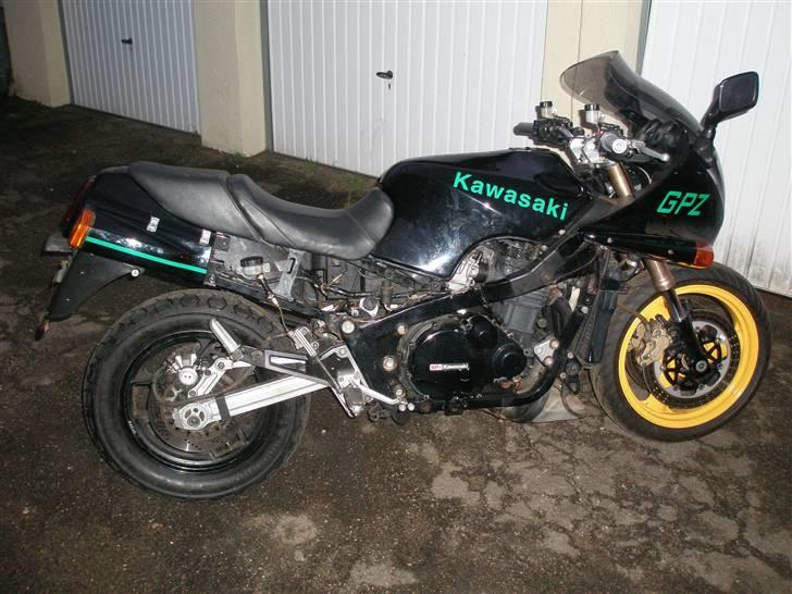 Kawasaki GPz 1000 RX - Jaaehhhh, den trænger sgu til en kærlig hånd......gg billede 1