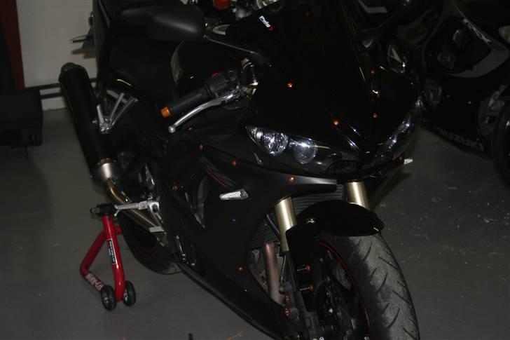 Yamaha R6 billede 14