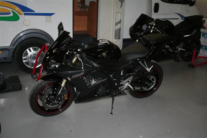 Yamaha R6 billede 17