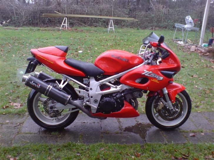Suzuki TL1000S - 22 december 08 nyvasket. igen. konen siger den ikk må komme ind i stuen. puha dum kone. billede 8