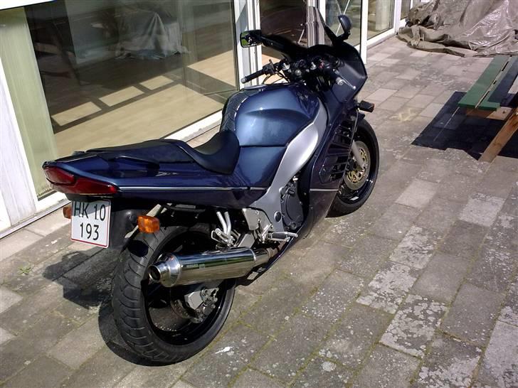 Suzuki RF 600 R solgt billede 16