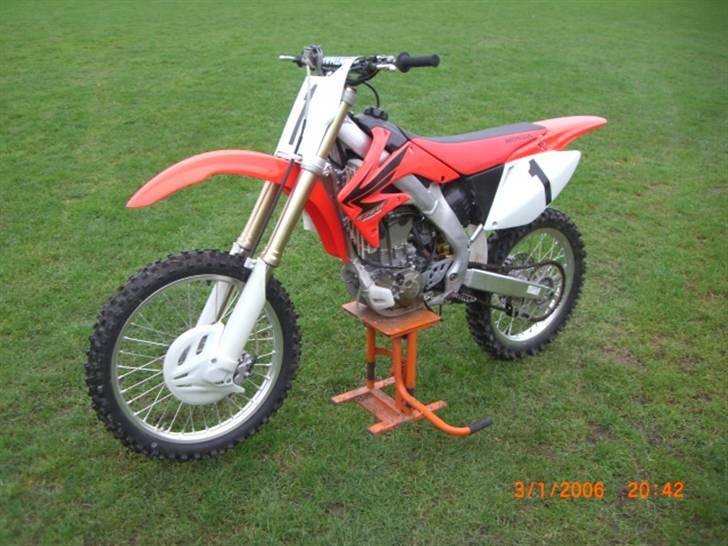 Honda crf 250 us model solgt - datoen passer ikke. det er fra 22 dec 2008. kun gået 13 timer i alt billede 15