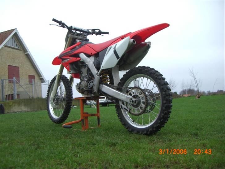 Honda crf 250 us model solgt - datoen passer ikke. det er fra 22 dec 2008. kun gået 13 timer i alt  billede 16